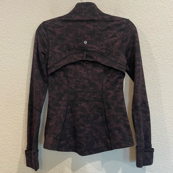 Lululemon Define Jacket *Luxtreme in Misted Jacquard Black Cherry - Size 6 - Picture 7 of 9